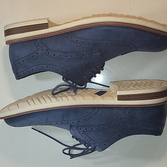 Like New Men's Kenneth Cole Reaction Navy Klay Flex Lace Up Shoes (10W) - Picture 8 of 10